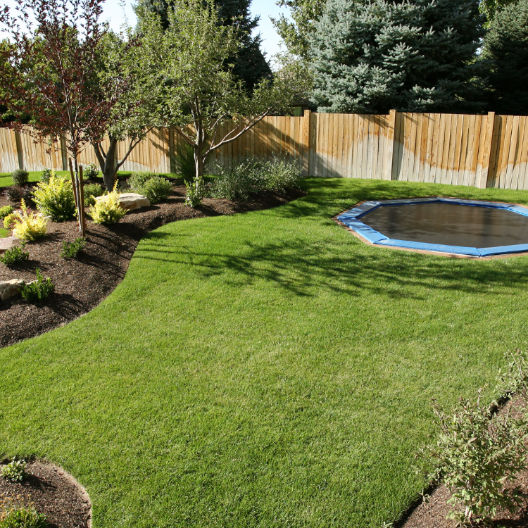 Landscaper in Bloomfield Hills, Michigan Landscaper in Bloomfield Hills, Michigan
